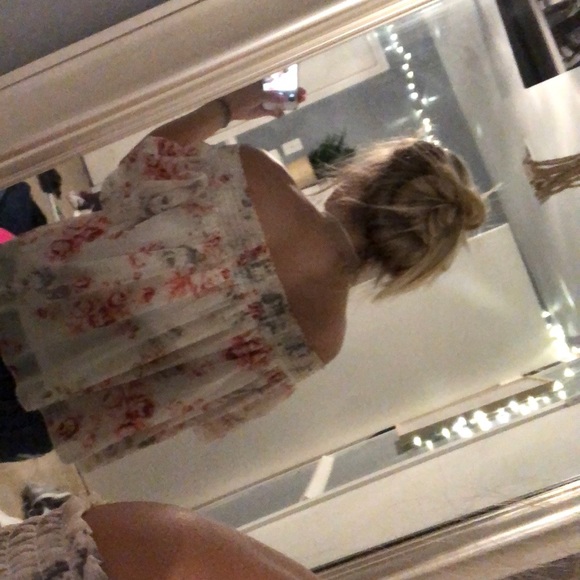 Floral off the shoulder top sz s - Picture 3 of 3